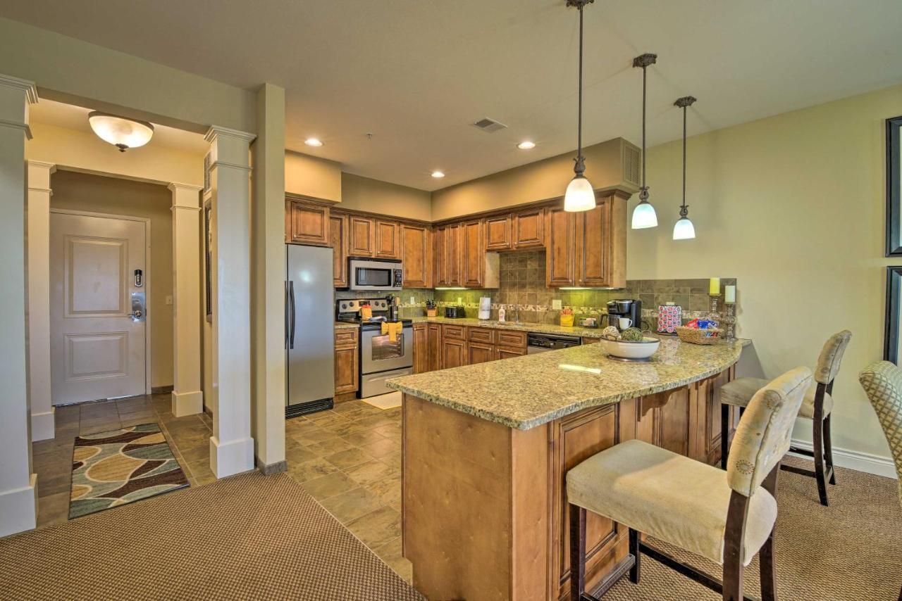 Inviting Branson Condo With Outdoor Dining Area Exterior photo